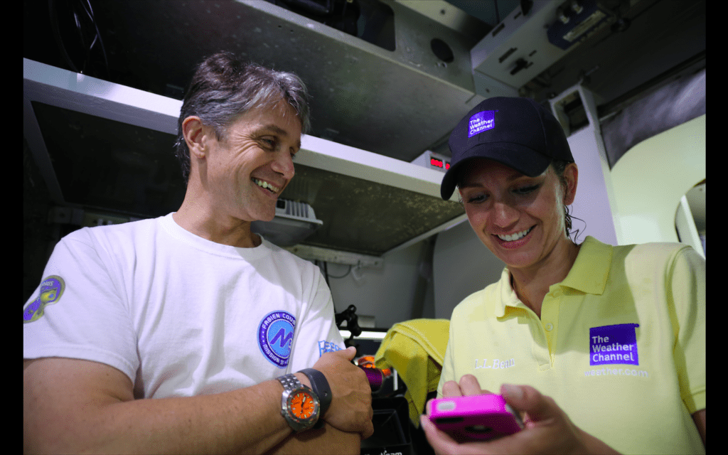 Maria-tweeting-on-Aquarius